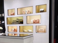 -CHANEL(恒隆广场店)
