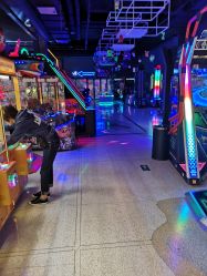 -嗨翻Hi-Fun竞技主题乐园·蹦床团建生日聚会(五棵松华熙店)