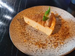 巴斯克重磅芝士蛋糕-K·ala 桉树叶咖啡Café