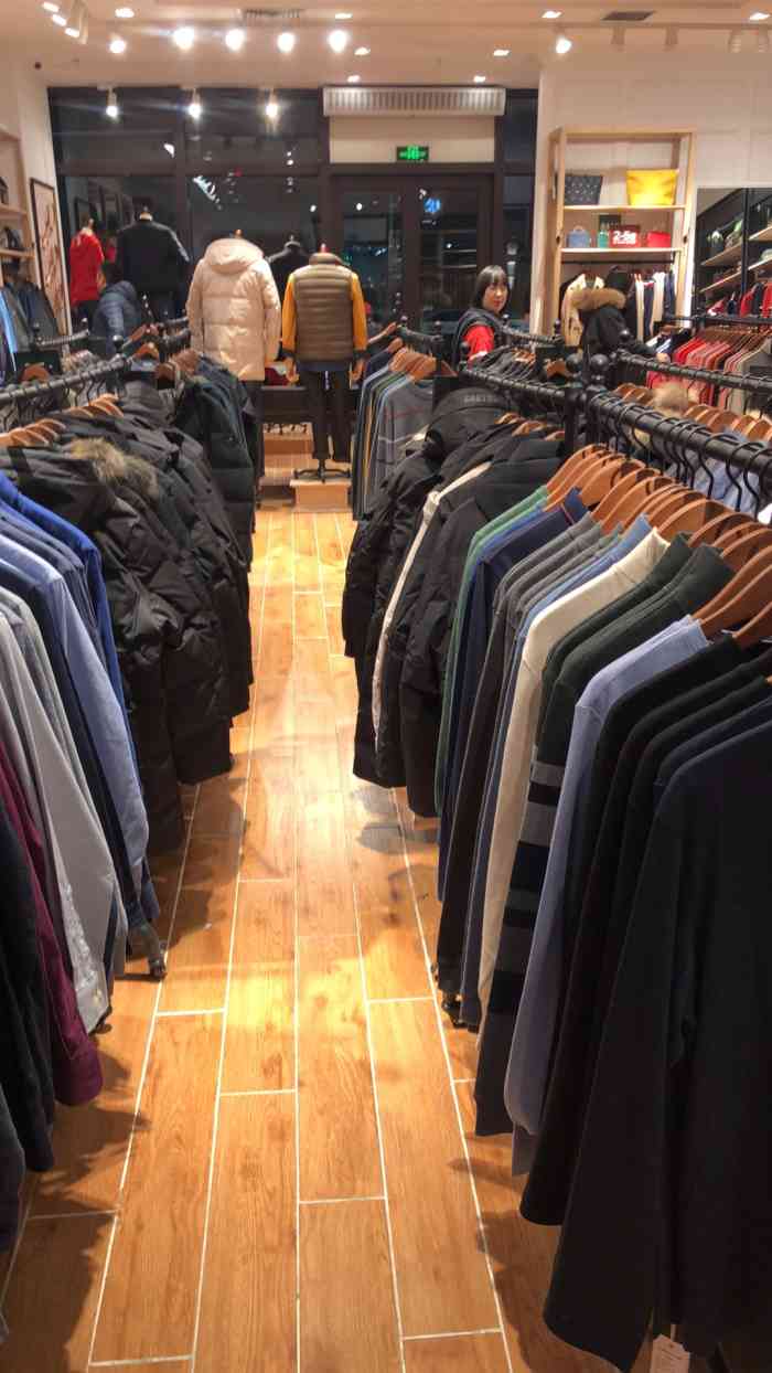 卡帝乐鳄鱼(北京乐多港万达广场店"北京乐多港万达探店7515鳄鱼