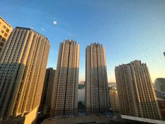 -海亮广场大酒店(万象城中山路地铁站店)