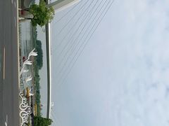 -南京眼步行桥