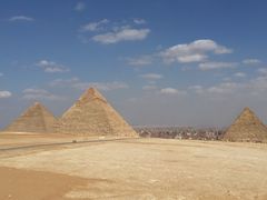 -吉萨金字塔群