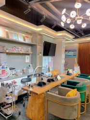 -涂tu指甲日式美甲美睫店