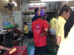 -Bánh Mì Huynh Hoa