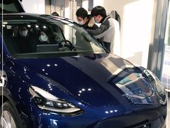 -TESLA 特斯拉(上海太古汇体验店)