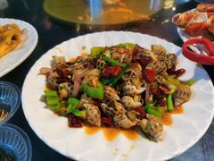 -三亚火车头万人海鲜广场