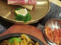 -臻牛烤肉