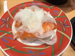 洋葱三文鱼寿司-大起水产回转寿司(りんくうシークル店)