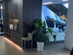 -上海永达奥诚奥迪4S店(申江路店)