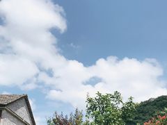 -高荡千年布依古寨旅游景区