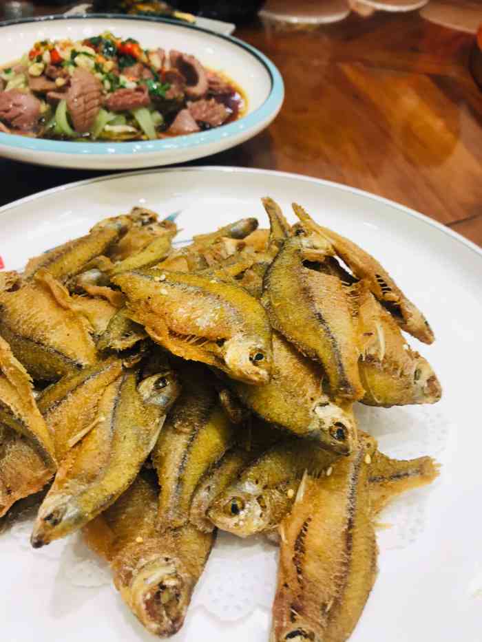 松江老饭店(环城路店)-"开在环城路上地理位置感觉不是很热闹,不是.