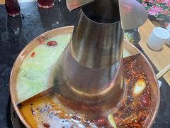 -果松木炭酸菜铜火锅·外婆参鸡汤