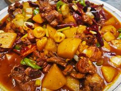 -俭寨大盘鸡·手抓肉·烧烤新疆菜(乌苏路店)