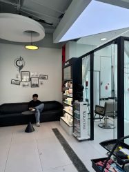 -U·NI SALON 造型