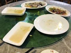 -四川小胡子海鲜(丁村万人海鲜广场店)