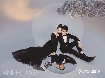 婚纱照和爱情一样，越简单越深情也越长情,好的婚纱照就