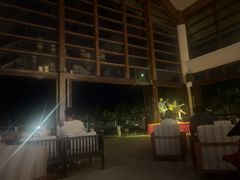 -亚龙湾喜来登·美景台大堂吧