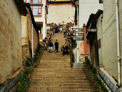 -噶丹松赞林寺