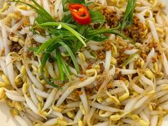 -高温街芽菜鸡沙河粉