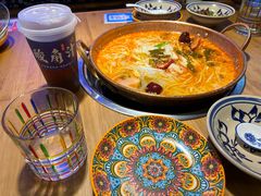 -洱火云南酸菜牛肉火锅(石景山当代商城店)