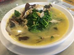 -新澳港式茶餐厅(余姚路店)