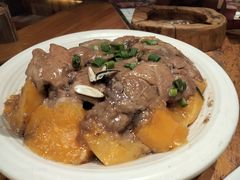 -老滇山寨•云南特色菜•地方菜•民族风情歌舞表演(金碧店)