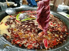 -茅草房·河畔园林火锅