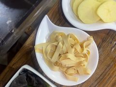-小牛家村·贵州黄牛肉火锅(梦想小镇二分店)