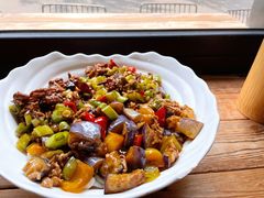 茄子肉丁小公鸡双拼面-乐三里屯面馆(阿那亚店)
