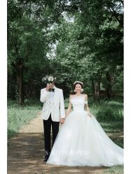 -雪中彩影婚纱摄影·微光艺术中心