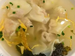 鲜肉小馄饨-王家沙点心店(南京西路总店)