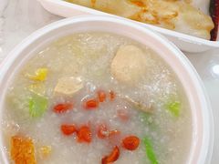 荔湾艇仔粥-银记肠粉店(云山天地店)