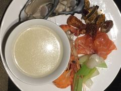 -大中华希尔顿酒店-念自助餐·嗨啤·小龙虾
