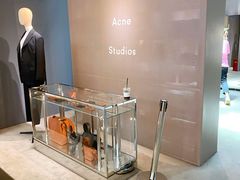 门面-Acne Studios(芮欧百货店)