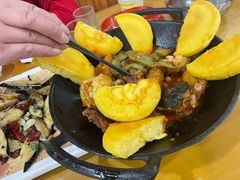 -鹤乡东北菜(崮山路店)