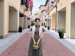 -王府井奥莱棋盘山小镇