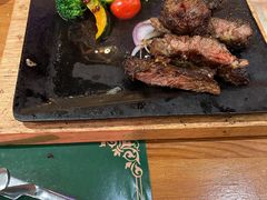 -米德维奇俄式西餐厅(西六道街店)