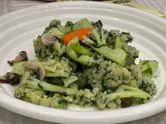 荠菜双菇炒花菜-利鸿私宴(南京路步行街店)