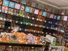 -VENCHI 闻绮(北京国贸商城店)