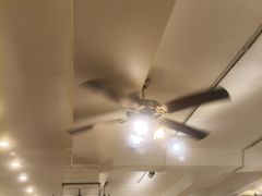 -三两春肚肺汤(崂山路店)