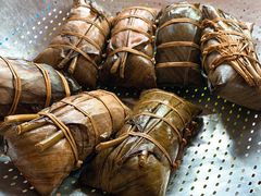 -黄利砖万峰林布依特色酸笋牛肉馆