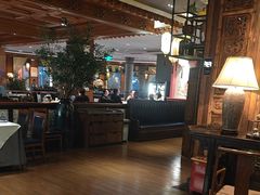 -八府香鸭·啫啫煲(华山路店)