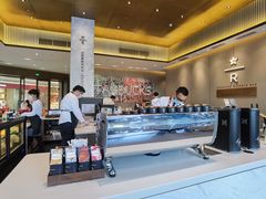 -星巴克臻选(深圳龙华红山天虹店)