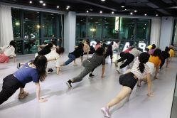 -STAR舞蹈工作室