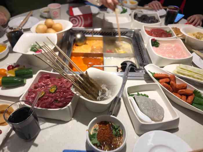 海底捞火锅(海达南路银泰店)-"海底捞已经n次打卡了,服务一直很好.