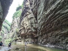 -龙潭大峡谷