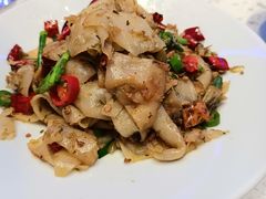 酸菜炒软饼-赵小姐丨新中餐(曲江店)