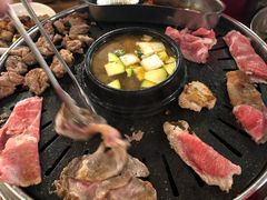 -江南猪肉商会无限续吃(弘大店)
