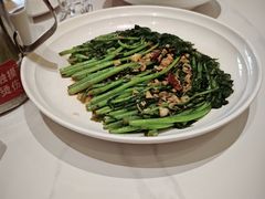 -梅利汴京烤鸭•开封豫菜地标店(东大街店)